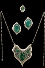 Комплект &laquo;Хризопраз&raquo;. 2007. Серебро, хризопраз. Филигрань, зернь, чернение, гравировка